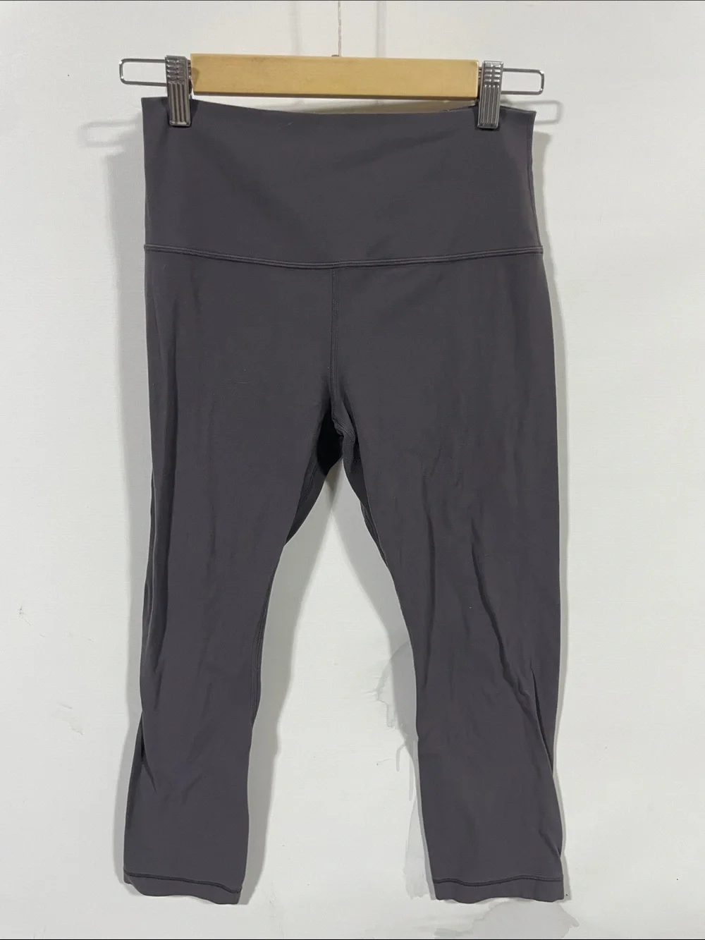lululemon athletica Women's Gray High-Rise Capri Leggings